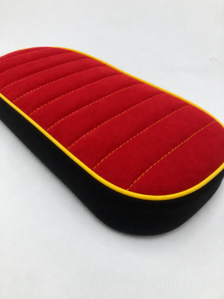 Schwalbesitz Alcantara Rot-Schwarz